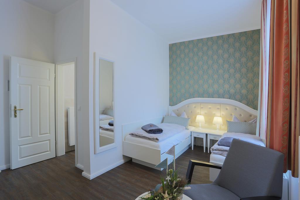 Hotel Strandvilla Janine Borkum Exterior foto
